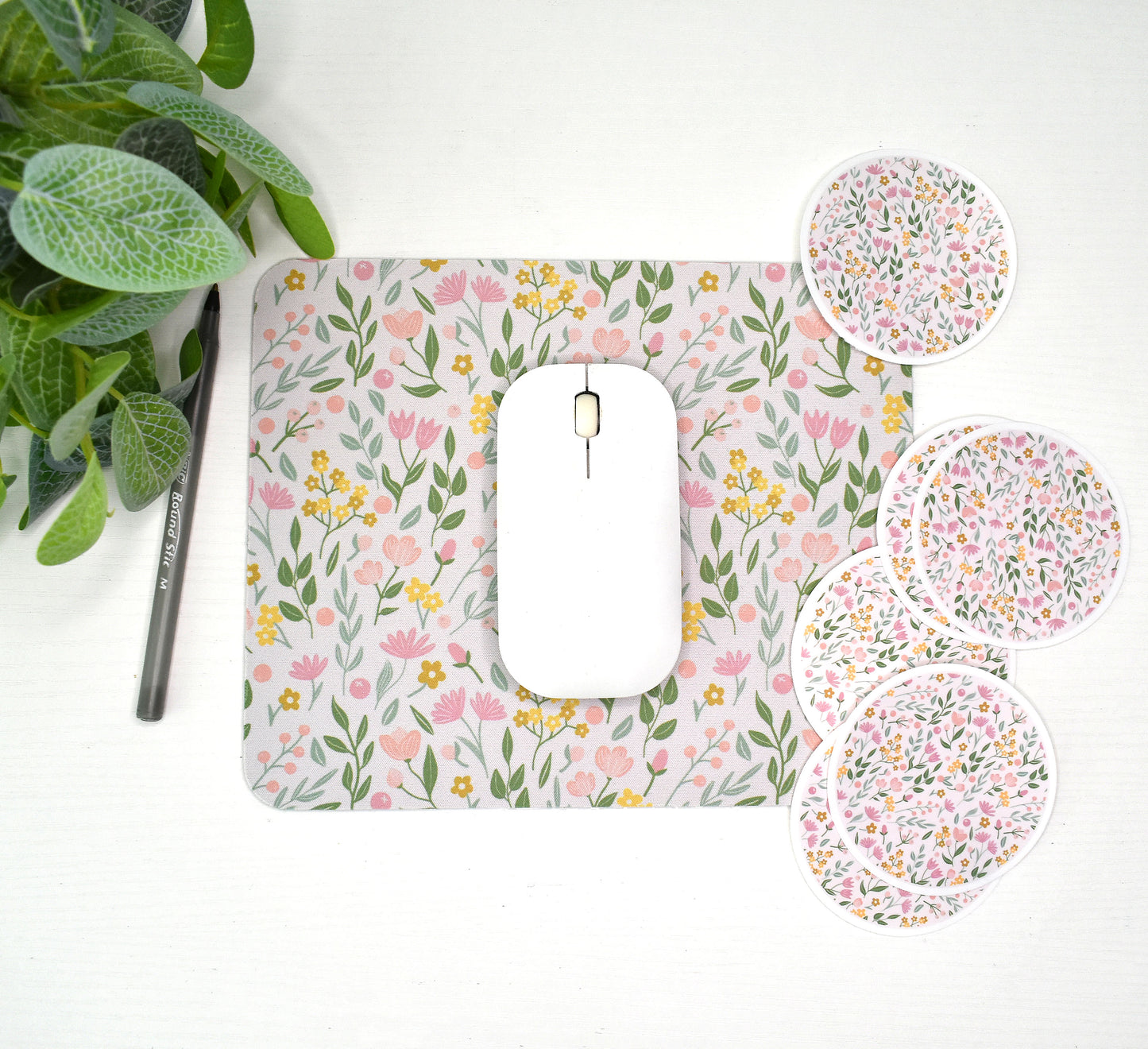 Light pink flowers Mouse Pad