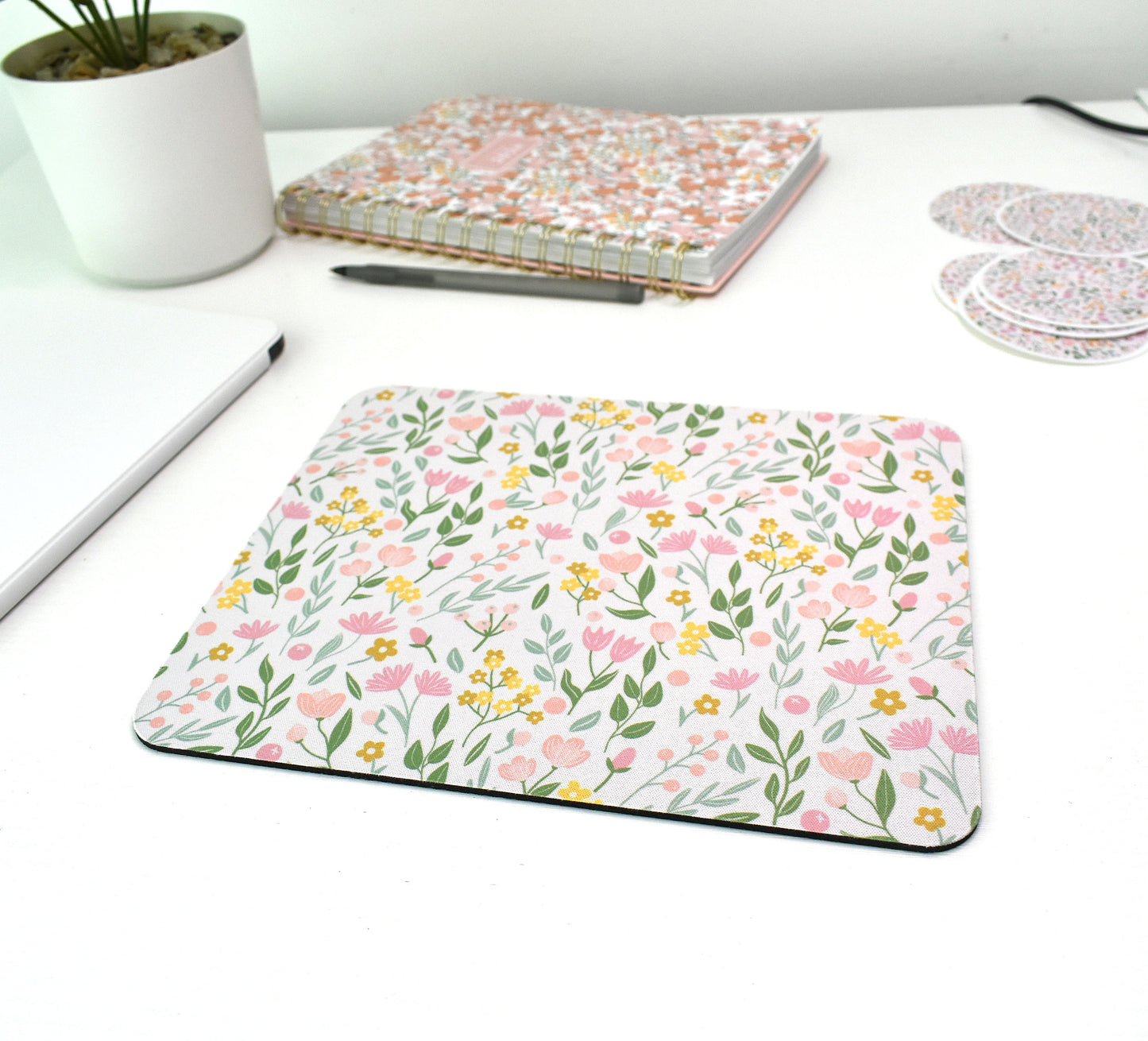 Light pink flowers Mouse Pad